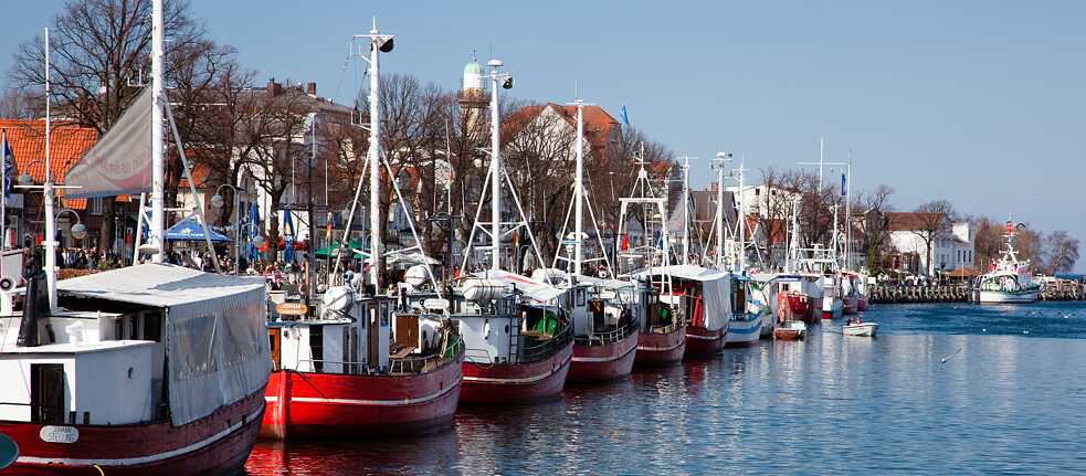 Tour ships weigh anchor here, and there is much more to explore around the old canal. 