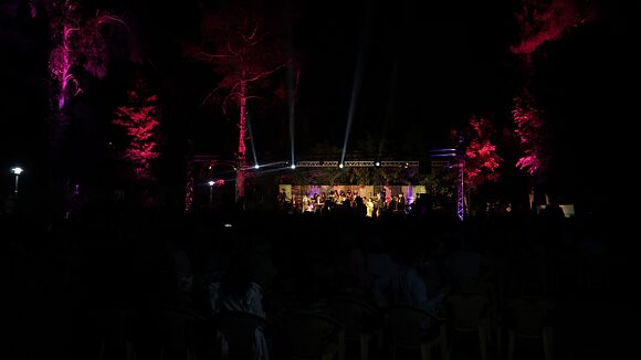 Konzert Halabja Blick auf die Bühne