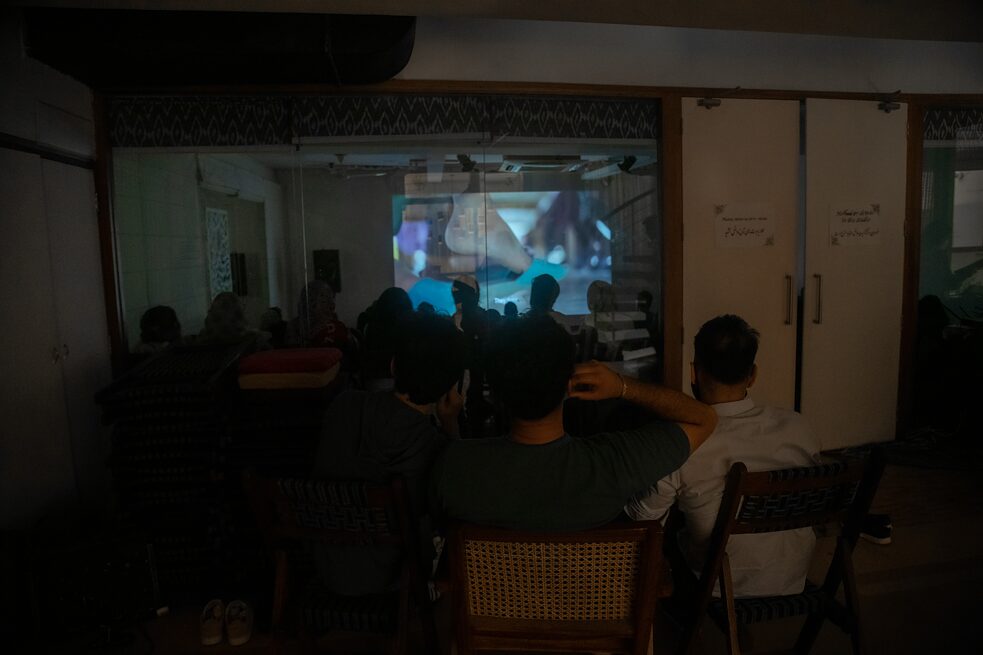 The Simurgh Festival hosted Hamburg based filmmaker Zamarin Wahdat and screened her work for the diverse audience at our centre. 