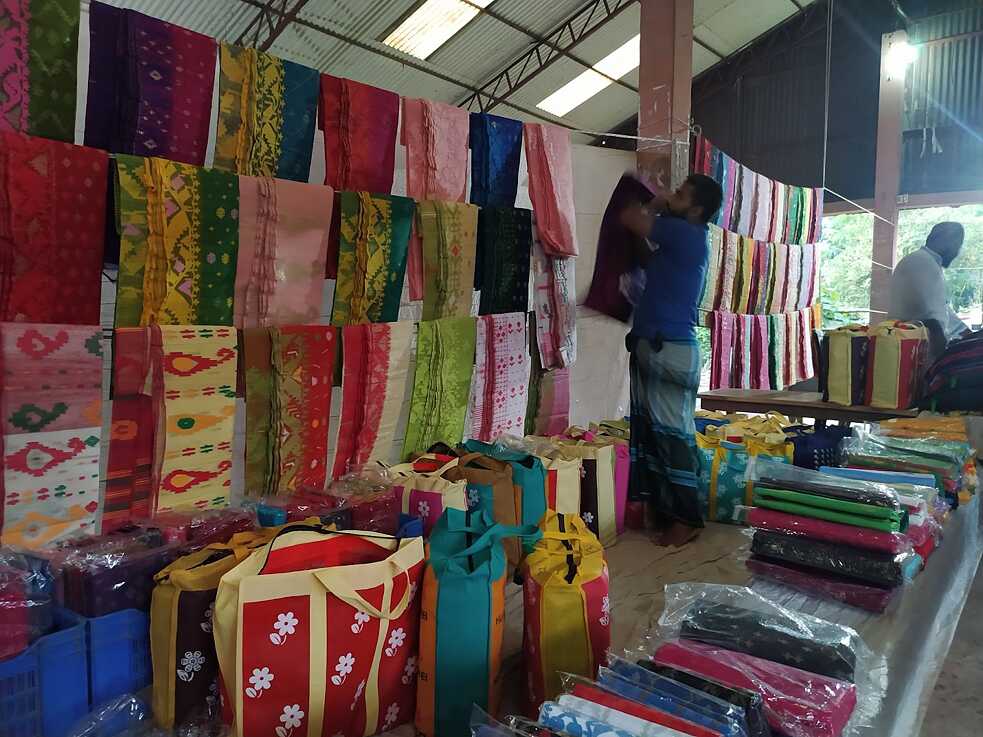 Jamdani Bazaar where sellers,  buyers, middlemen and jamdani makers meet on Fridays at 4am, Demra, Narayanganj.  