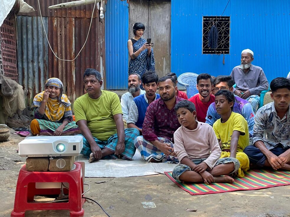  Publikum bei der Premiere von Once there were rivers 