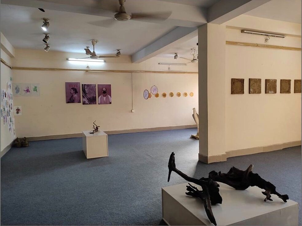 Die Ausstellung Kahichal war am 29. Oktober 2021 von 16-18 Uhr in der Shilpakala Academy Dinajpur zu sehen