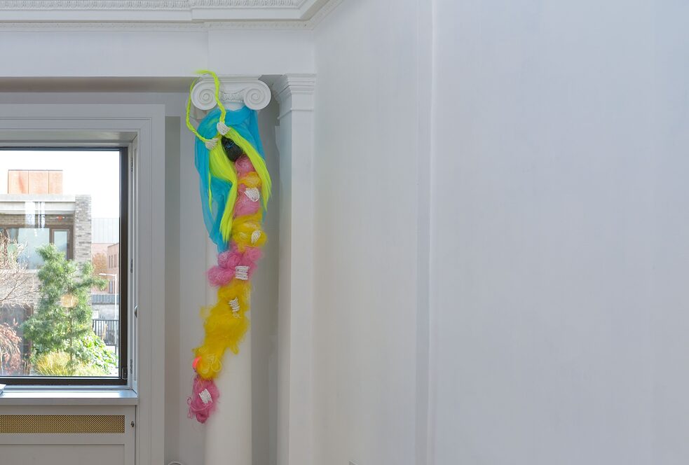 "Bunzi sur la montagne de Venus" (2021) von Rashiyah Elanga