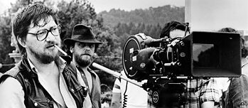 Rainer Werner Fassbinder, links, aufgenommen am 21. Oktober 1980 bei Dreharbeiten in München