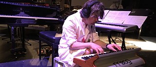Sebastian Berweck am Minimoog