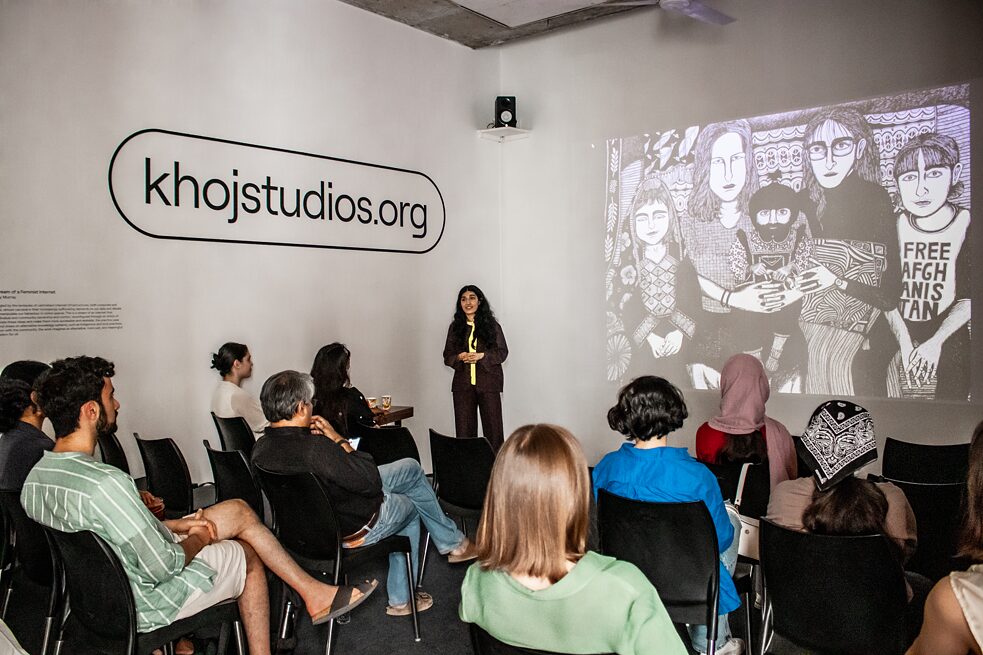 Hamburg based visual artist Moshtari Hilal 