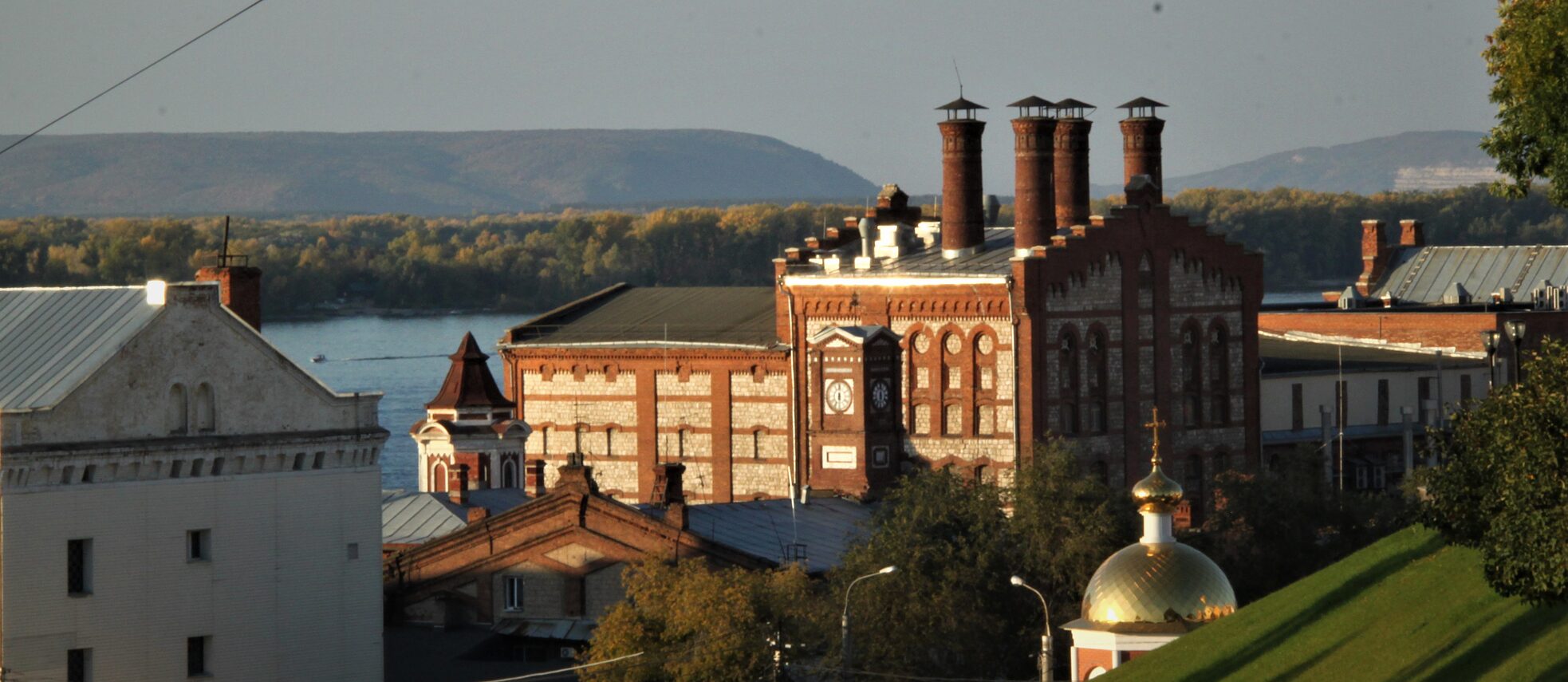 Пивзавод самара экскурсия. Фон вакано самара пивзавод. Самарский жигулевский пивзавод. Жигулевский пивоваренный завод экскурсии. Пивоваренный завод самара.