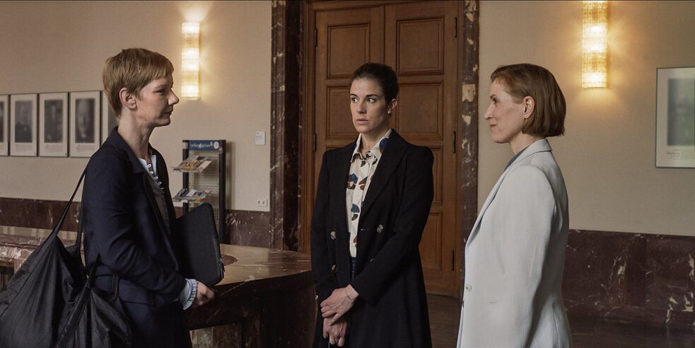 Filmstil aus „Alle reden übers Wetter“ von Anika Pinske, 2022