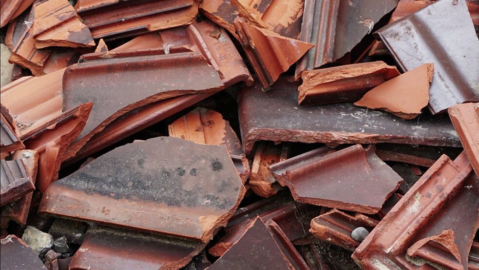 Filmstill aus „The Capacity for Adequate Anger“ von Vika Kirchenbauer, 2022