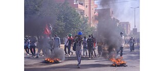 Pro-demokratische Proteste gegen den Militärputsch in Khartum am 6. Januar 2022.