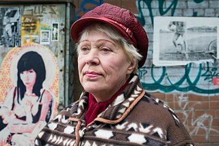 Lidia kommt aus Archangelsk in Russland, lebt aber seit 1966 in Estland. Sie spricht hauptsächlich Russisch und nur ein bisschen Estnisch. Dennoch sagt sie: „In meinem Herzen fühle ich mich Estnisch, weil ich hier seit 50 Jahren lebe.” Telliskivi, Tallinn, 2016