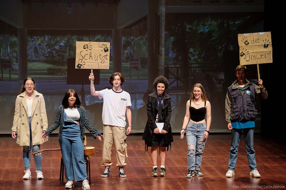 Die Gruppe "Die Grüneration" der Escola Secundária Dr. Joaquim Gomes Ferreira Alves, Vila Nova de Gaia, präsentierte "Die Umwelt-Revolution"