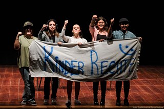 Die Gruppe "As Ferreirinhas" vom Agrupamento de Escolas de Ferreiras, Albufeira, präsentierte "Hänsel und Gretel _Wie endet das Märchen? / João e Maria_Como acaba a história?"