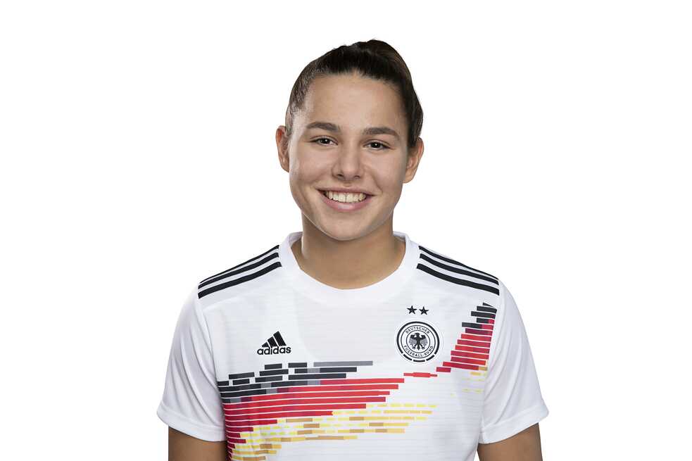 Lena Oberdorf