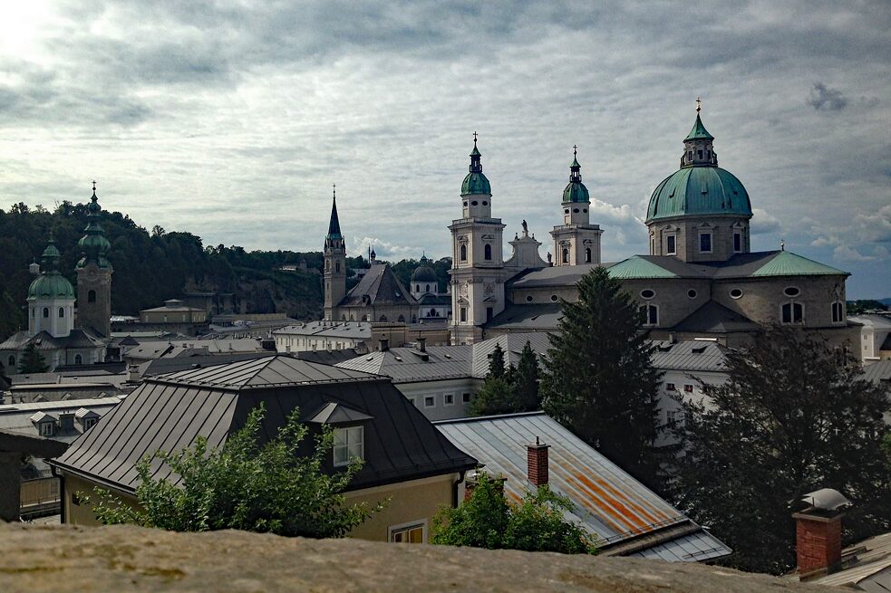 Blick auf die Dächer von Salzburg