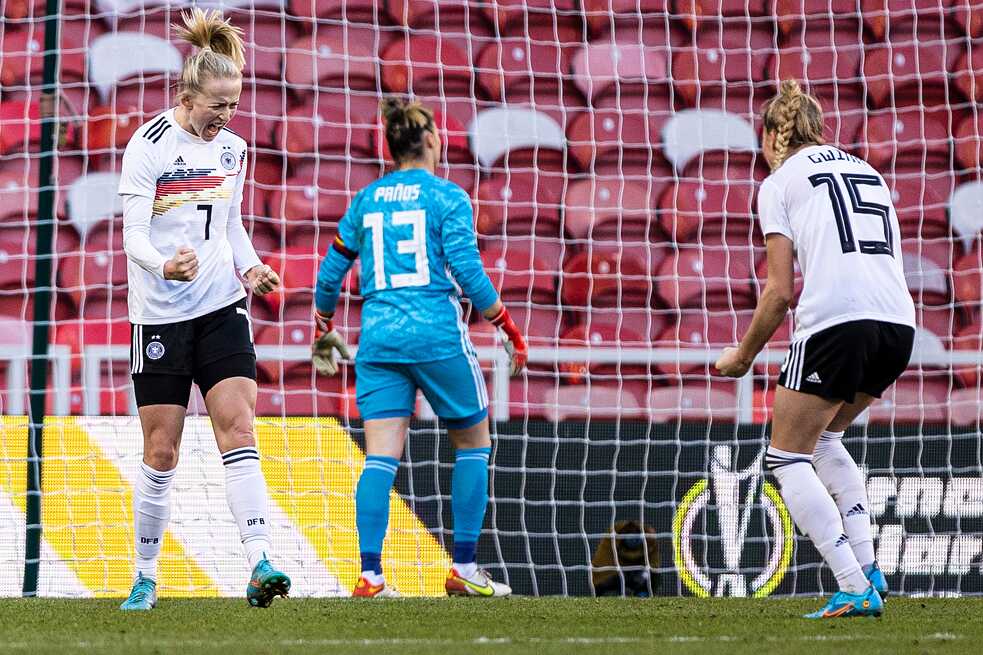 Frauenfußball - Lea Schüller „Jubel“