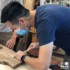 DIY Wood Phone Stand