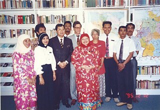 1995 Malaysian German teachers from PASCH-schools in Malaysia at the presentation of new German teaching books at the Goethe-Institut.