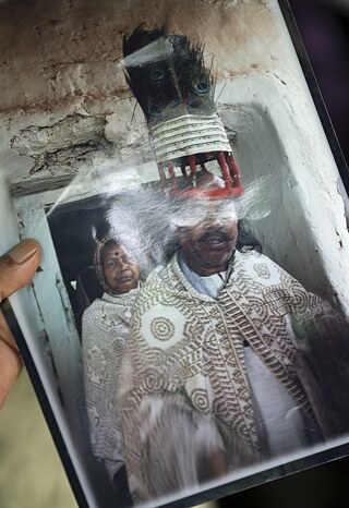 The love of this elderly couple has lasted throughout the decades. Sukhwara bai and Karthik Ram ji live a life of peace, always catering to each other's needs. This old memoir, however, highlights a sense of vigour in their personality that they possessed during their fight against social injustice.