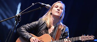 Německá kytaristka, skladatelka a pedagožka Jule Malischke.