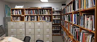 Die Bibliothek bei Avataq