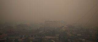 Die Städte in Jakutien waren wegen der wütenden Waldbrände in der Nähe zwei Monate lang in dichten Smog gehüllt.