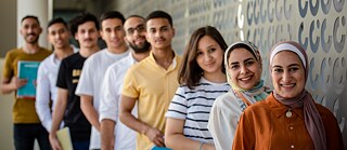 الاتصال والتسجيل