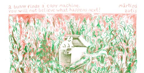 Ein Hase sitzt im Wald auf einem Kopierer.