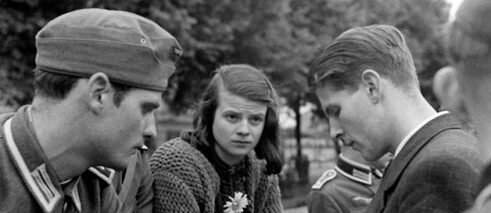 "Vor der Abfahrt zur Ostfront, München, 23. Juli 1942"