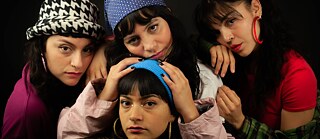 Gata Engrifá © © Colectivo Gata Engrifá (recorte) Gata Engrifá