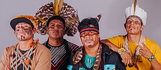 Integrantes do grupo de rap Brô MCs