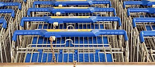 Einkaufswagen © © Colourbox Einkaufswagen