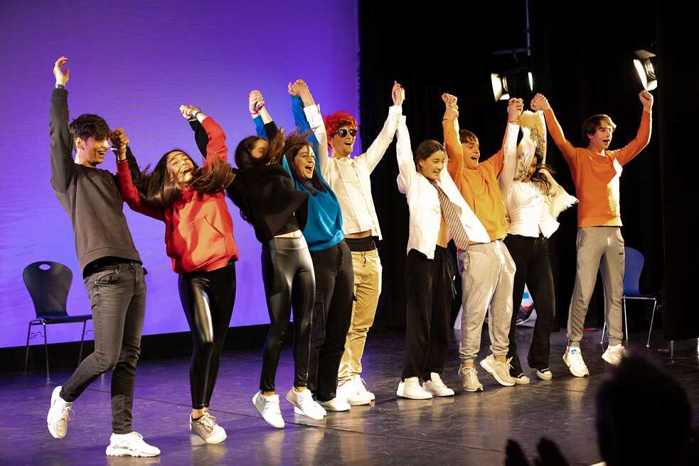 Applaus für die Theatergruppe aus Lugo, Spanien