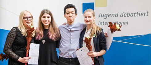 Internationale Finalisten von Jugend debattiert international 2016