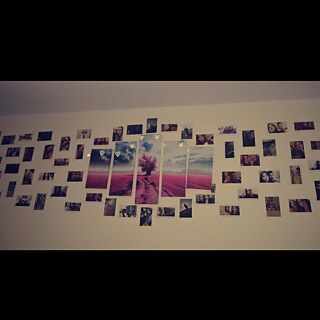 "Corona hat meine Einstellung zu Freunden und Familie geändert, weil ich jetzt so viel Zeit wie möglich mit ihnen verbringe und eine Wand habe, an der ich Fotos von den Menschen habe, die für mich am wichtigsten sind. Der Unterricht hat sich ebenfalls geändert, da wir online sind und 30 Minuten dauern. Die Lehrer sprechen mit uns und senden uns Aufträge. Ich habe mehr Zeit, um Bücher zu lesen oder Filme anzusehen und meinen Freund öfter zu treffen."