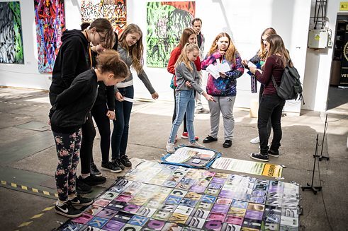 Hra Autobahnspiel je v plném proudu.