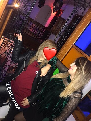 Ich kann nicht ohne meine Mutter leben weil sie mir alles im leben beigebracht hat Sie ist auch meine einzige Freundin