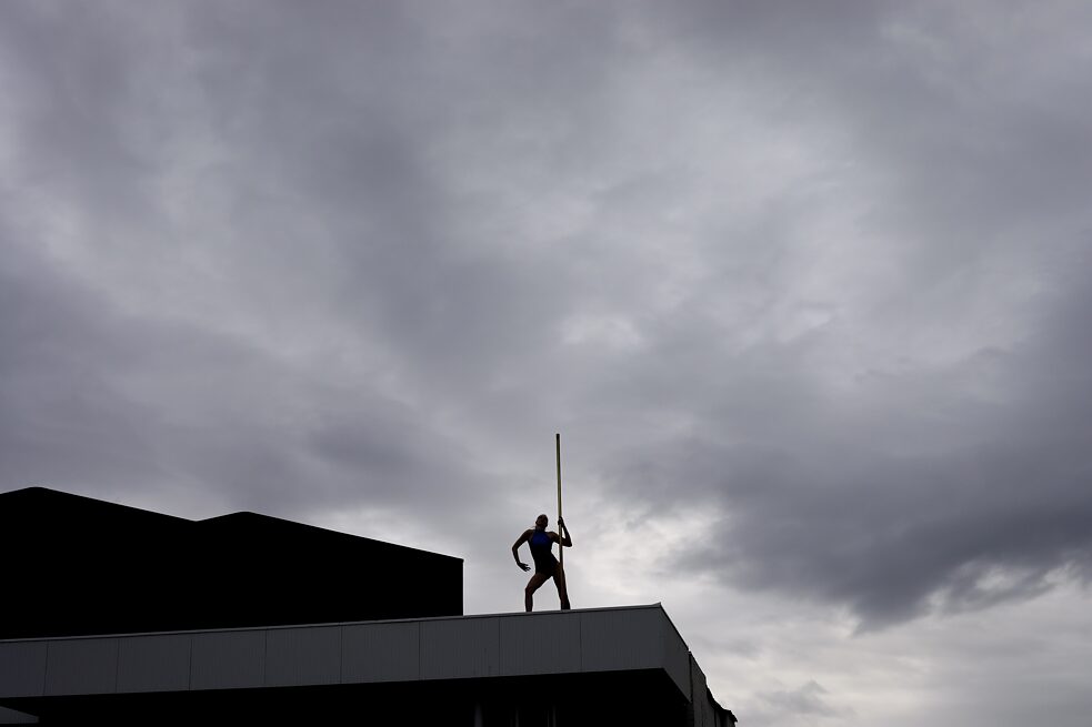 'Spinning Rooftops': performance by FRZNTE on the rooftop of Nordic House Iceland