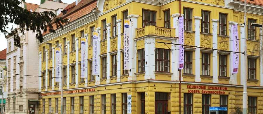 Gymnázium mezinárodních a veřejných vztahů