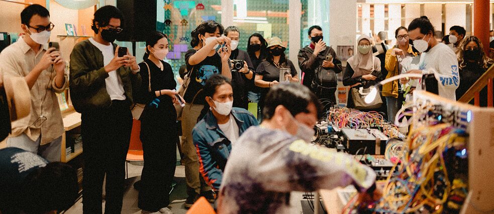Electronic wizardry in the library: Indonesia’s very own modular synthesizer community, indomodular, turned the library into an intimate, site-specific sonic performance.