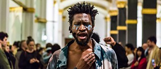 Aaron Reader in Brook Andrew’s GABAN 2022, at Gropius Bau, Berlin © Brook Andrew, photo: Laura Fiorio