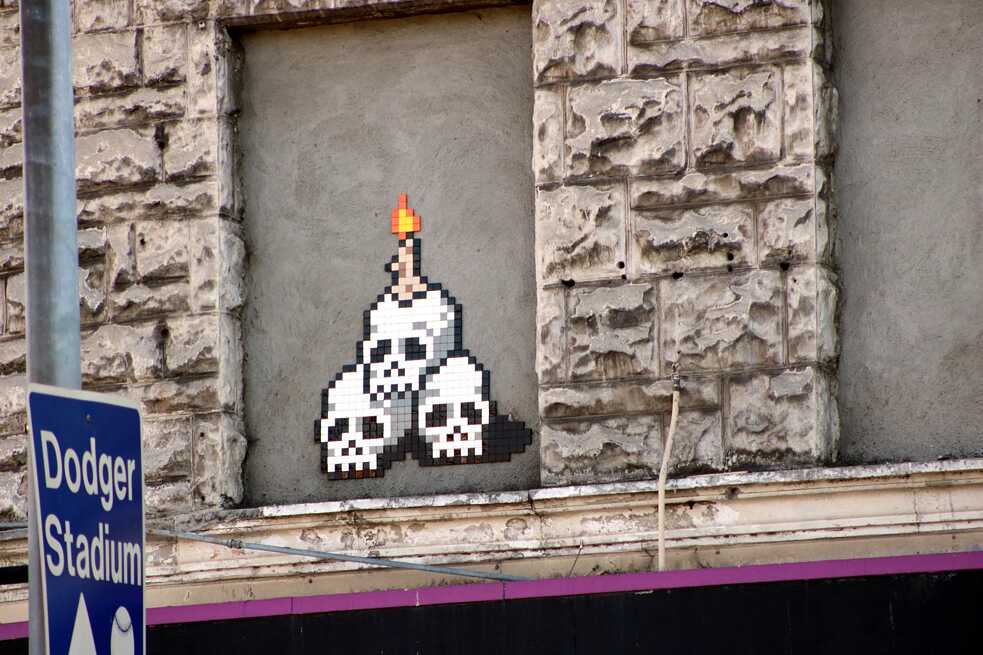 8bit Space Invader Kachel Installation von Space Invader