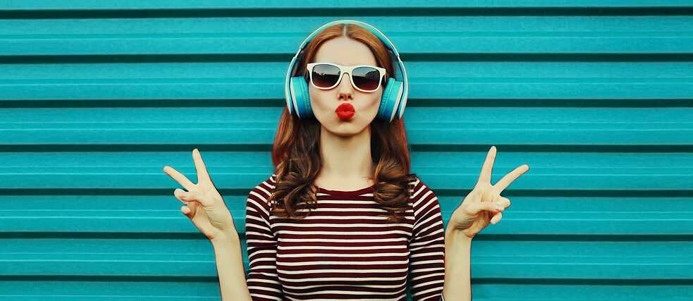 „Music was my first love“, sang schon John Miles: Welche Rolle spielt unser Musikgeschmack für unsere Persönlichkeit – und wieso ist Musik gerade in der Pubertät so wichtig?