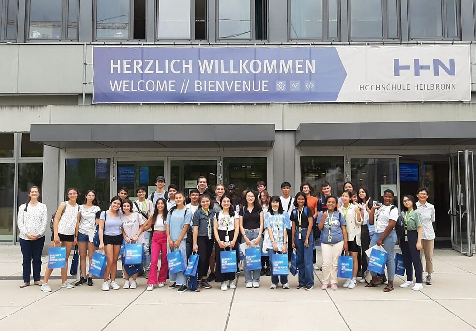 Die PASCH-Stipendiat*innen bei ihrem Besuch der Hochschule Heilbronn
