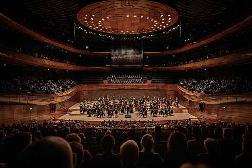 Ein Konzertsaal vom Gebäude vom  Nationalen Symphonieorchester des Polnischen Rundfunks NOSPR aus Katowice
