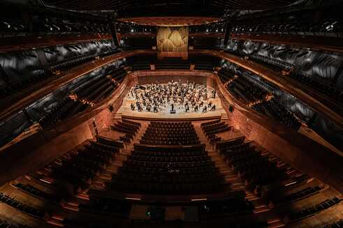 Ein Konzertsaal vom Gebäude vom  Nationalen Symphonieorchester des Polnischen Rundfunks NOSPR aus Katowice