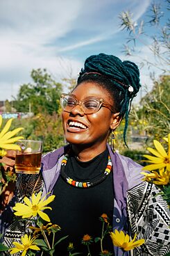 AUSGEWÄHLTE KÜNSTLER*INNEN 2022