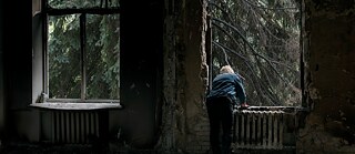 <i>Quando a primavera chegou a Bucha</i> de  Mila Teshaieva & Marcus Lenz