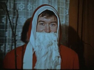 Der schnieke Nachbar als Weihnachtsmann in der DDR