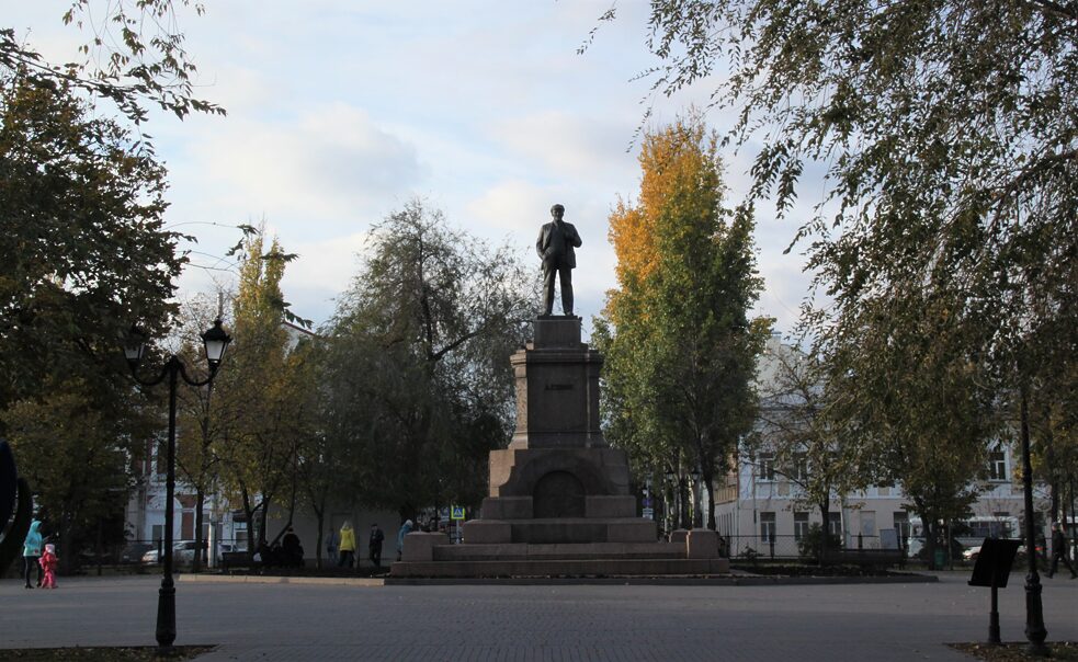 Lenin-Denkmal (Revolutionsplatz) © Pawel Kartaschow